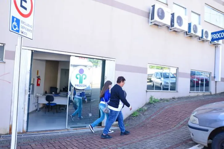 Imagem ilustrativa da imagem Procon registra alta de 43% nas reclamações de compras online