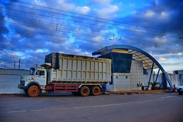 Imagem ilustrativa da imagem Frigorífico Oregon fecha e demite  200 funcionários em Apucarana