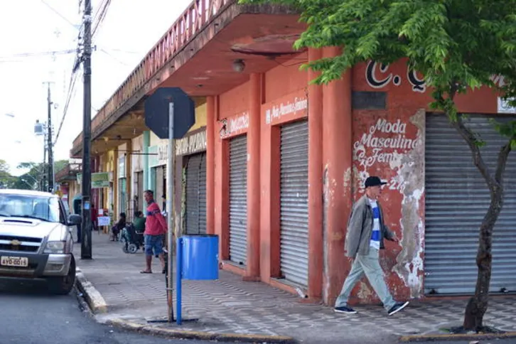 Imagem ilustrativa da imagem Comerciantes denunciam insegurança no Terminal Urbano de Apucarana