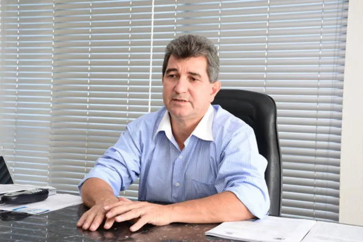 Imagem ilustrativa da imagem Bazana desiste de candidatura e vai apoiar Bisca em Arapongas