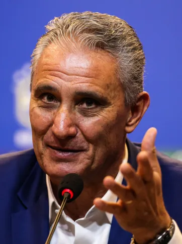 Imagem ilustrativa da imagem Tite chama o volante Paulinho e  sete atletas da Seleção Olímpica