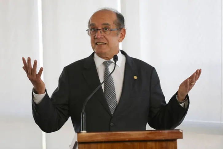 Imagem ilustrativa da imagem Ministro ataca procuradores da Lava Jato