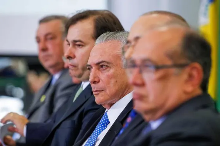 Imagem ilustrativa da imagem Temer nega estar com ansiedade na reta final do impeachment de Dilma Rousseff