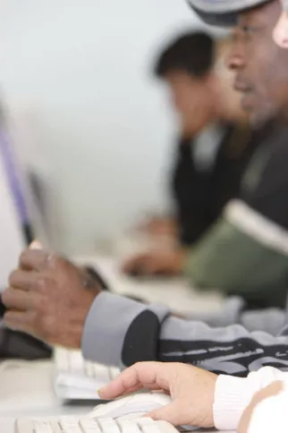 Imagem ilustrativa da imagem Exames da EJA Online estão com inscrições abertas