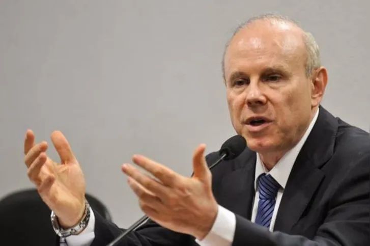 Imagem ilustrativa da imagem Guido Mantega é preso pela Lava jato e depois liberado