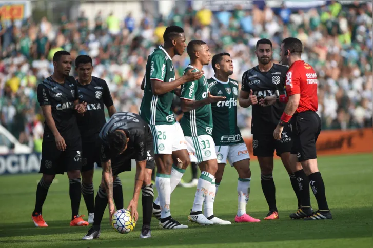 Imagem ilustrativa da imagem Figueirense pede anulação mas STJD recusa e mantém vitória do Palmeiras