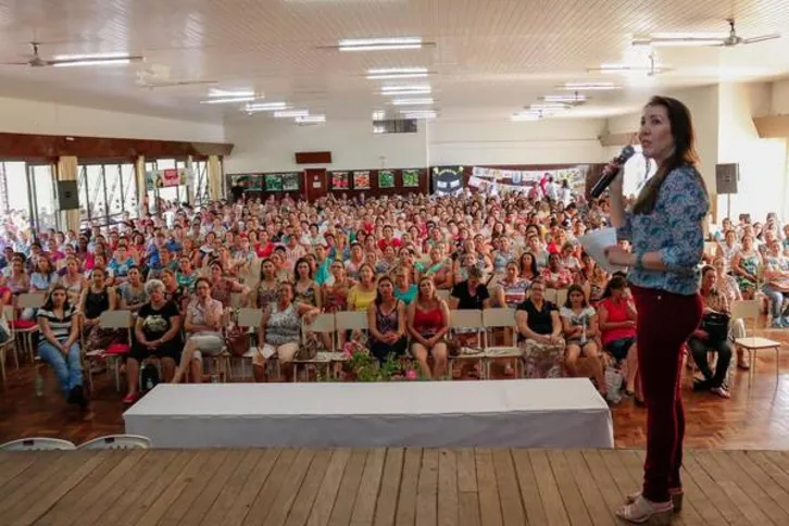 Imagem ilustrativa da imagem Encontro reúne 600 produtoras rurais em Apucarana