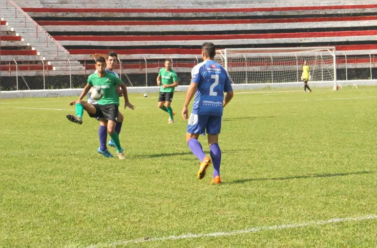 Imagem ilustrativa da imagem Paiva e Novo Itacolomi empatam no 1º jogo da final do Regional do Vale do Ivaí