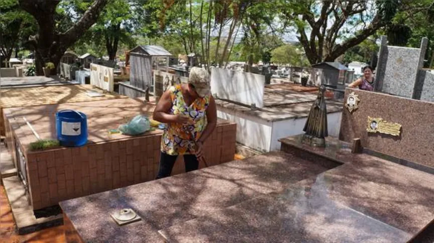 Imagem ilustrativa da imagem Cemitérios são preparados para Finados