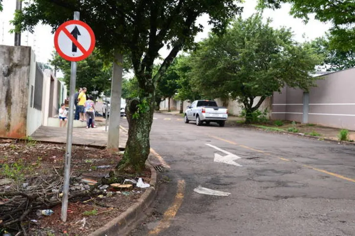 Imagem ilustrativa da imagem Desrespeito à sinalização aumenta  risco de acidentes na região da FAP 