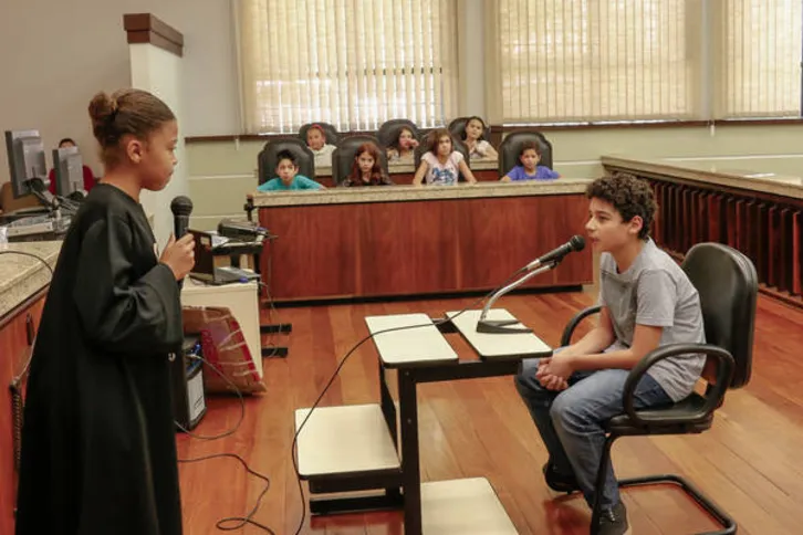 Imagem ilustrativa da imagem Projeto de cidadania leva crianças para Tribunal do Júri