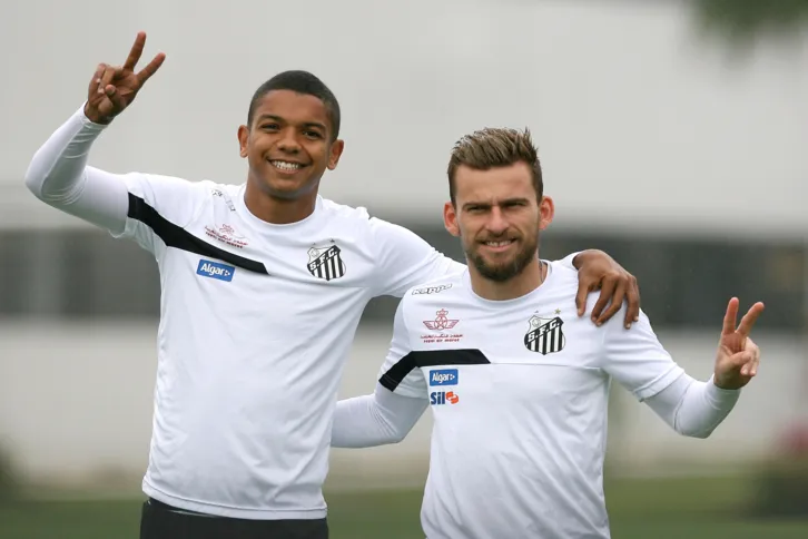 Imagem ilustrativa da imagem Para manter liderança, Palmeiras encara o Santos em nova decisão hoje na Vila