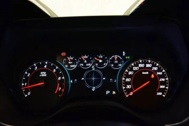 Imagem ilustrativa da imagem Novo Camaro chega renovado e mais potente 