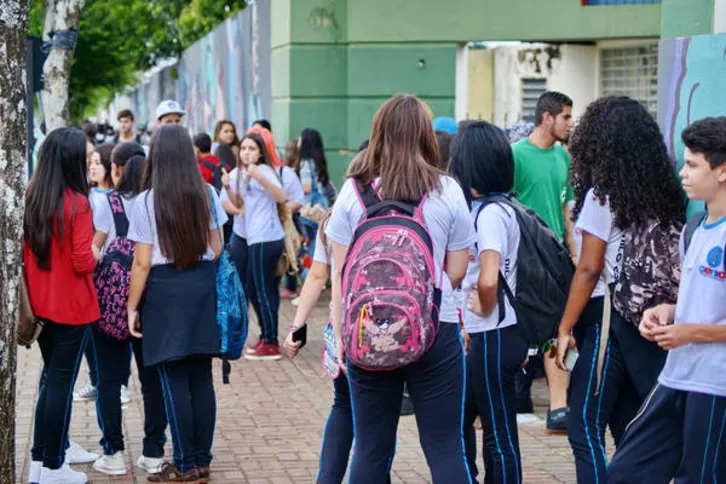 Imagem ilustrativa da imagem Rede estadual abre hoje período de rematrículas