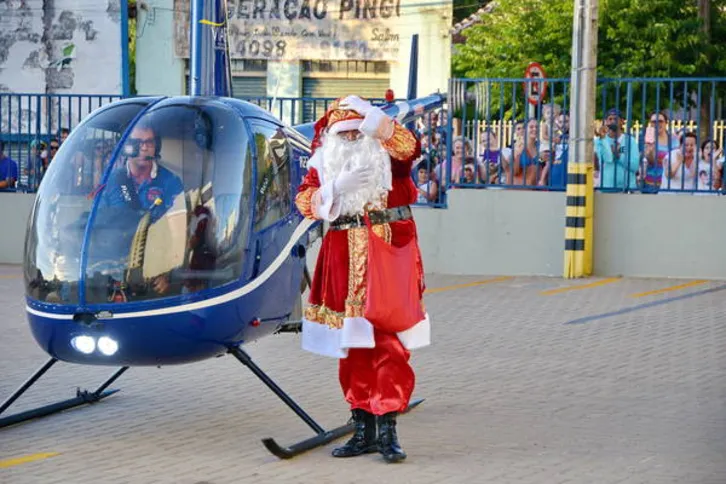 Imagem ilustrativa da imagem Papai Noel abre programação de natal do Shopping CentroNorte