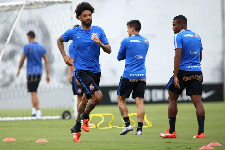 Imagem ilustrativa da imagem Corinthians faz jogo decisivo em casa